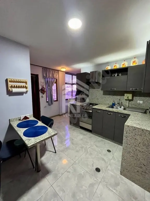 PLA-015 APARTAMENTO EN VENTA EN EL SECTOR AMPARO MARACAIBO