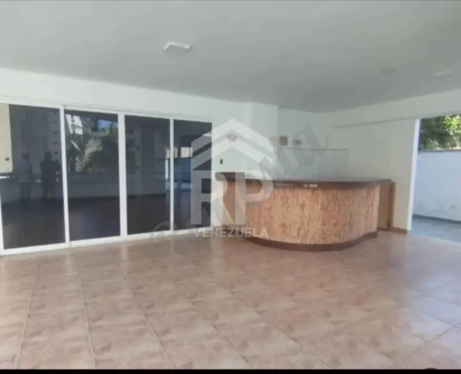 CGA-008 Apartamento en Venta en Tanaguarenas, La Guaira