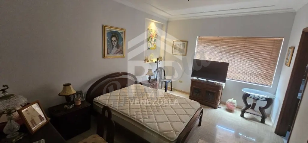 PLA-024 Apartamento en Venta en el Sector La Lago, Maracaibo