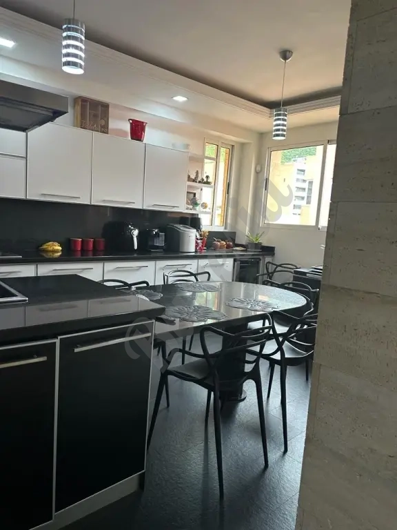 En Venta Lujoso Apartamento/El Parral $250,000