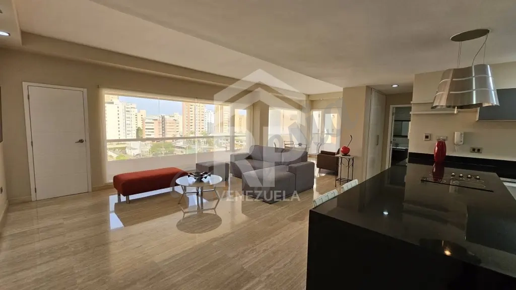 PLA-021 Apartamento en Venta o Alquiler en el Sector La Lago, Maracaib