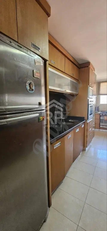 PLA-018 Apartamento en Venta en el Sector La Lago, Maracaibo