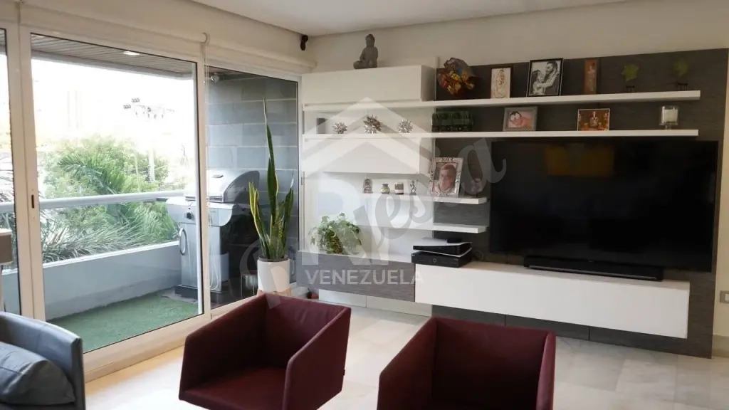 PLA-017 Apartamento en Venta el Sector La Lago Maracaibo