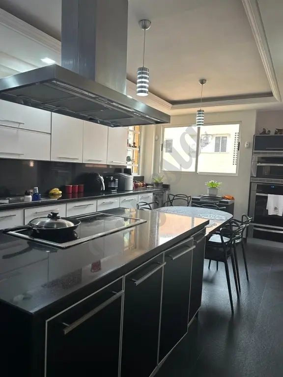 En Venta Lujoso Apartamento/El Parral $250,000