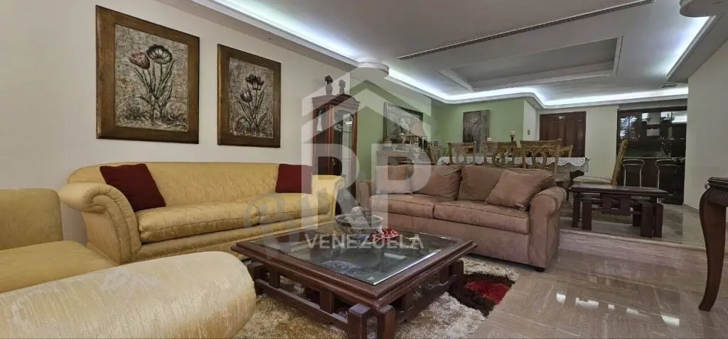 PLA-024 Apartamento en Venta en el Sector La Lago, Maracaibo