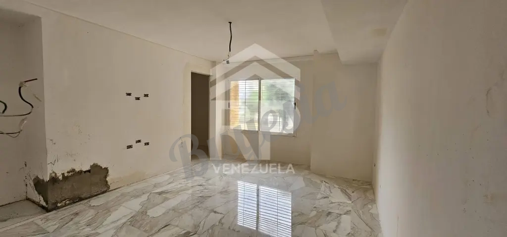 PLA-025 Apartamento en Venta en el Sector La Lago, Maracaibo