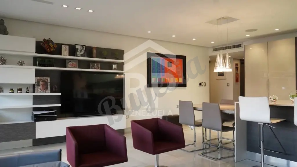 PLA-017 Apartamento en Venta el Sector La Lago Maracaibo