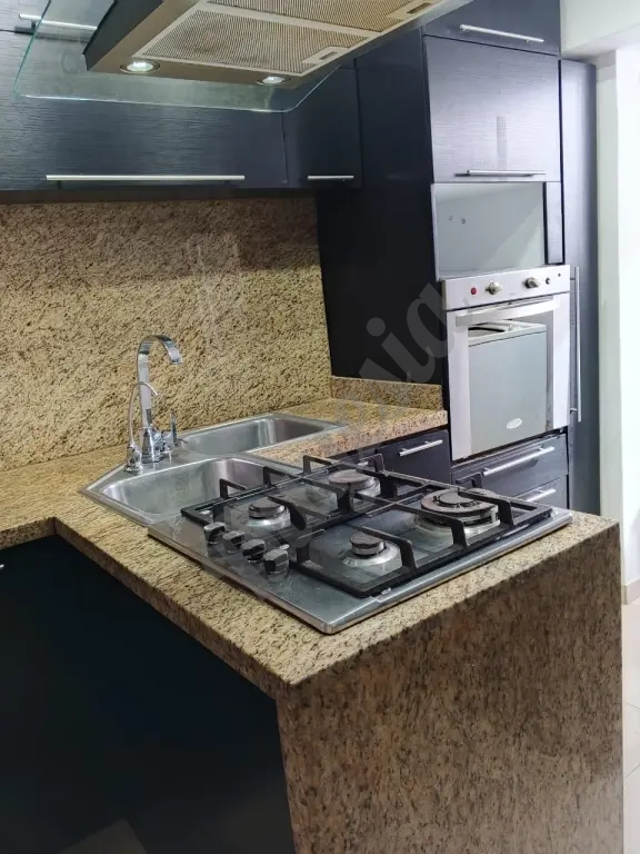 Apartamento Amplio con 103 Mt2- Remodelado a a 50 mts de pádel Club L