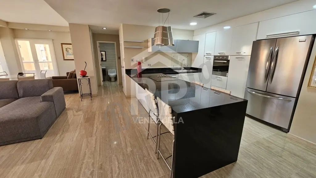 PLA-021 Apartamento en Venta o Alquiler en el Sector La Lago, Maracaib