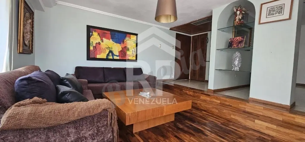 PLA-018 Apartamento en Venta en el Sector La Lago, Maracaibo