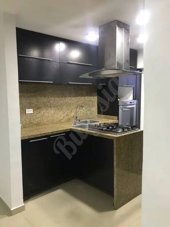 Apartamento Amplio con 103 Mt2- Remodelado a a 50 mts de pádel Club L