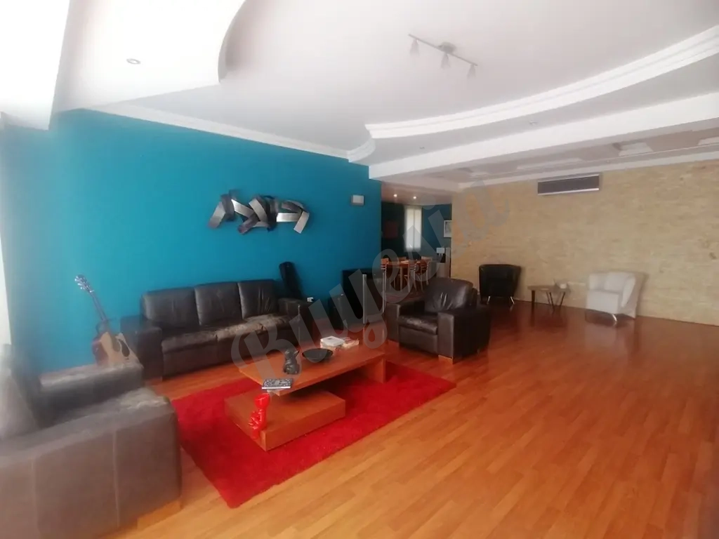 Lujoso Apartamento La Trigaleña - $150,000