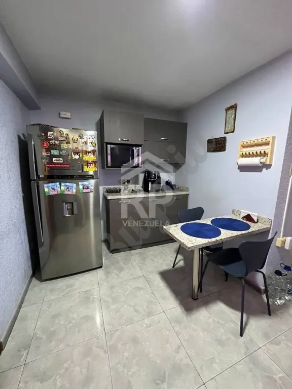PLA-015 APARTAMENTO EN VENTA EN EL SECTOR AMPARO MARACAIBO