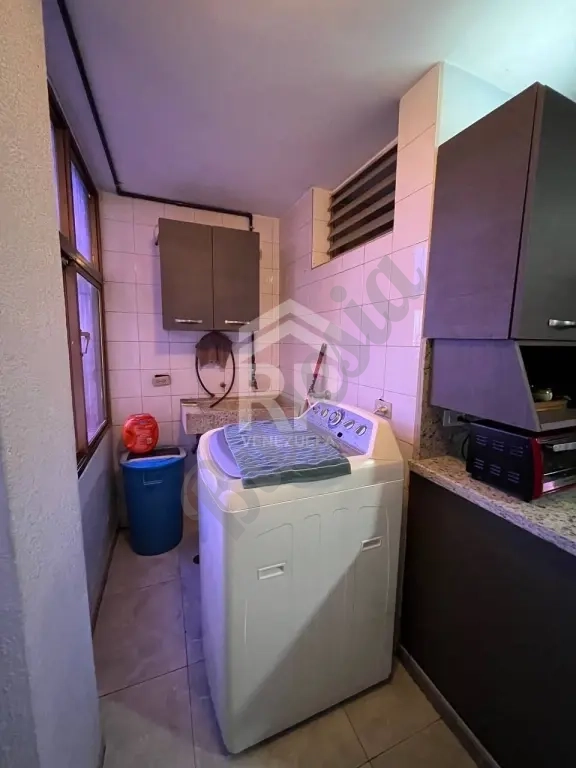 PLA-015 APARTAMENTO EN VENTA EN EL SECTOR AMPARO MARACAIBO
