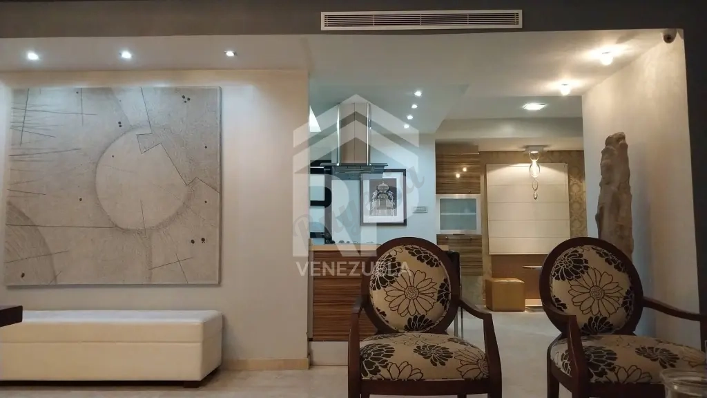 PLA-029 Apartamento en Venta en el Sector La Lago, Maracaibo