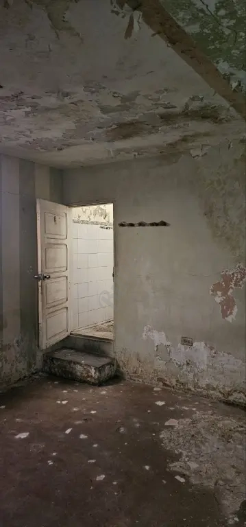 SE VENDE 2 CASAS DIVIDIDAS, PARROQUIA COQUIVACOA, PARA REMODELAR, MARACAIBO.