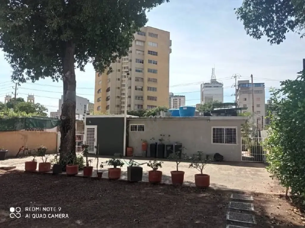Se vende o Alquila Casa totalmente por actualizar, Maracaibo.