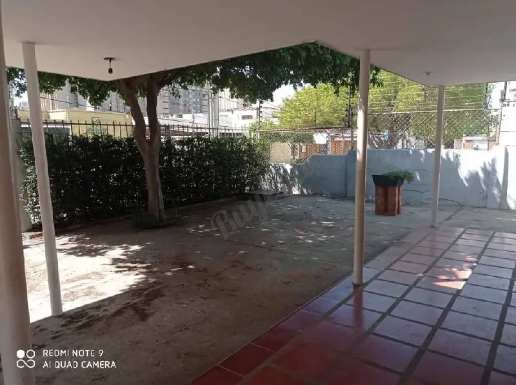 Se vende o Alquila Casa totalmente por actualizar, Maracaibo.