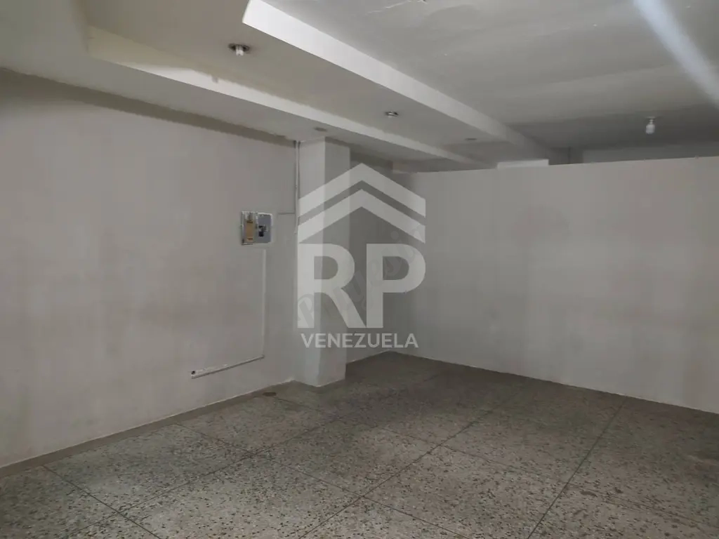 SGL-140. Local Comercial en Alquiler en Av Jacinto Lara