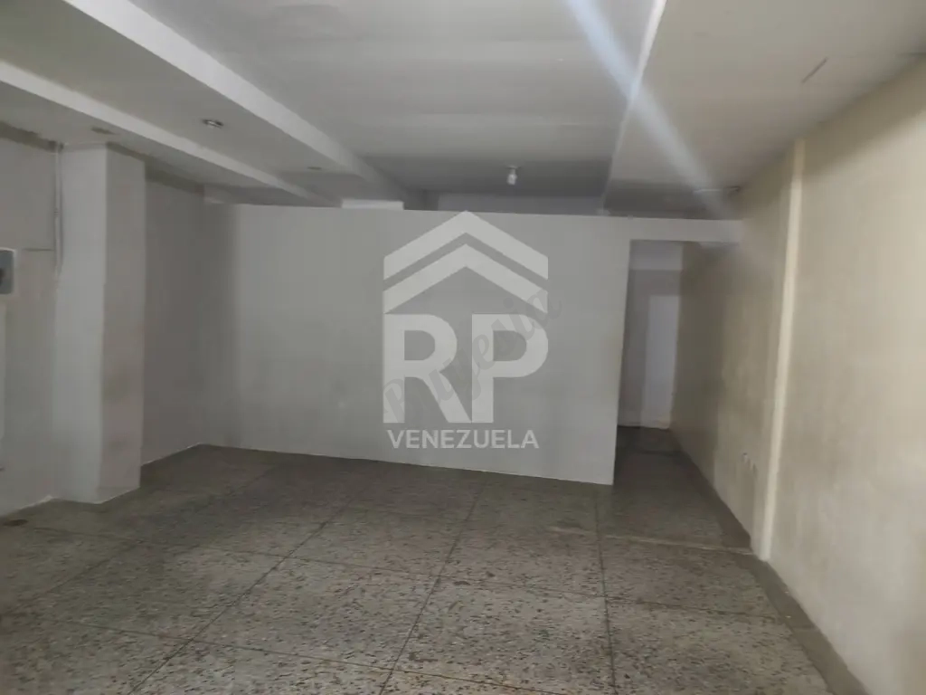 SGL-140. Local Comercial en Alquiler en Av Jacinto Lara