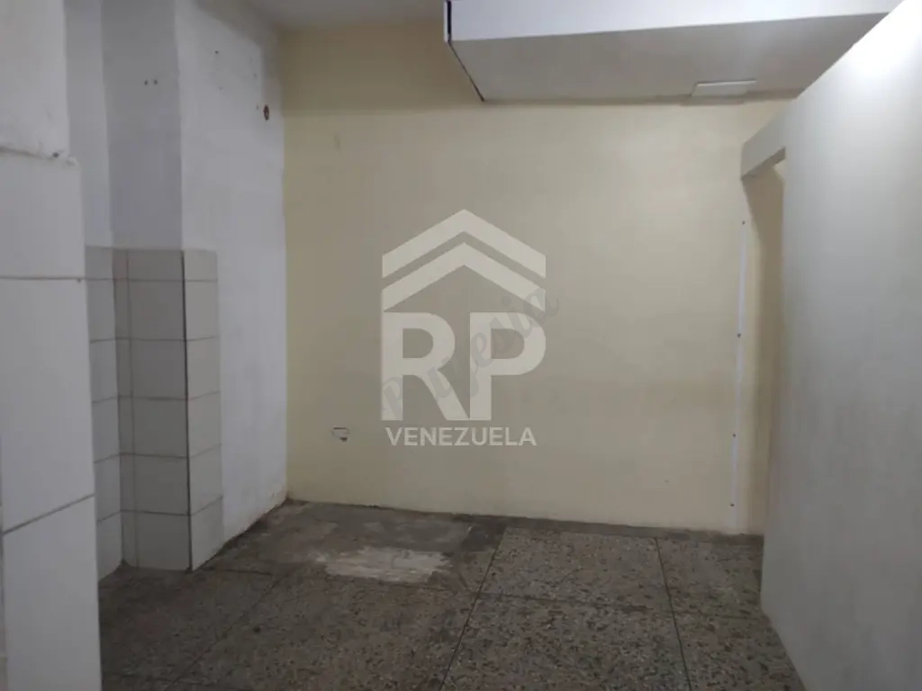 SGL-140. Local Comercial en Alquiler en Av Jacinto Lara