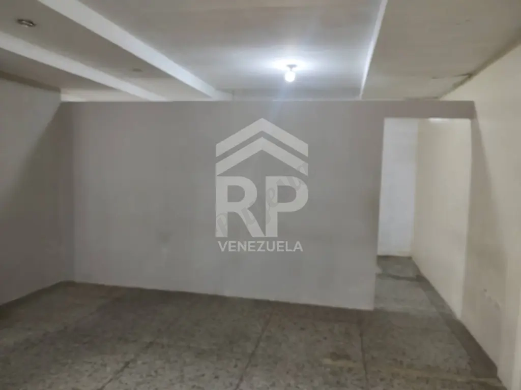 SGL-140. Local Comercial en Alquiler en Av Jacinto Lara