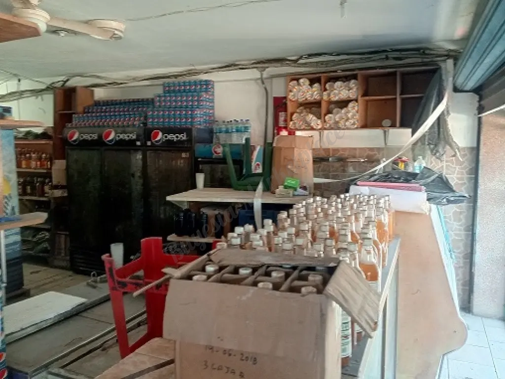 Venta de local 166mts2 con licorería en su interior higuerote