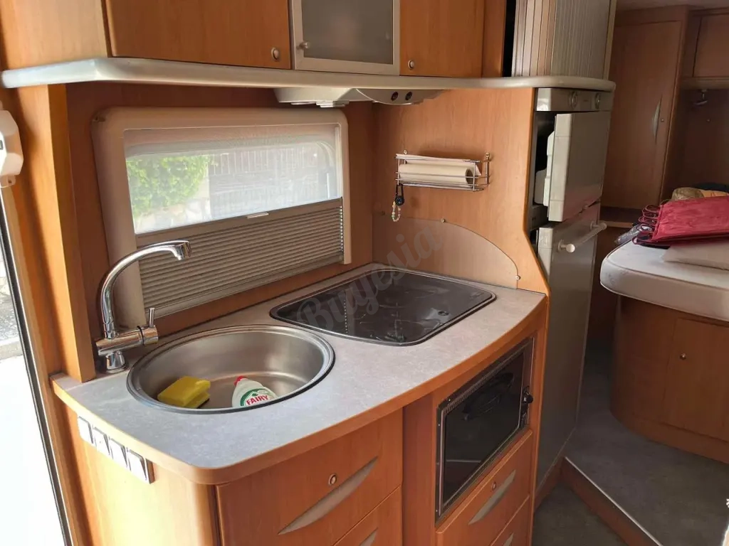 Autocaravana integral Bavaria con motor Fiat 3.0 de 160 CV
