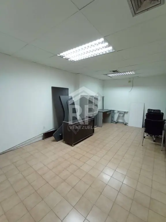 CRL-005 Oficina En Alquiler en el Edificio La Previsora, Barquisimeto