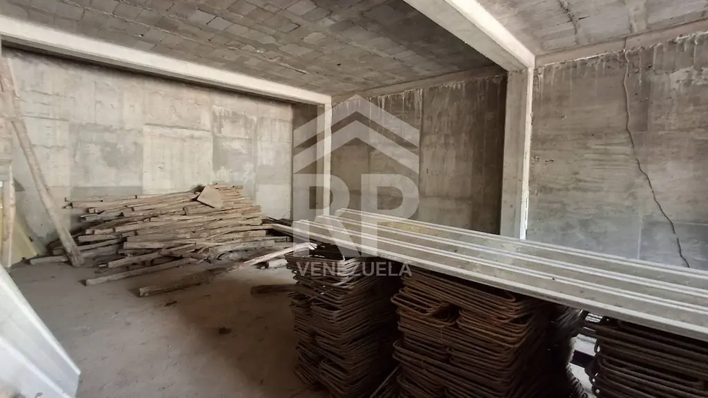 CRT-003 Terreno con Bienhechuria en Venta En El Centro de Barquisimeto