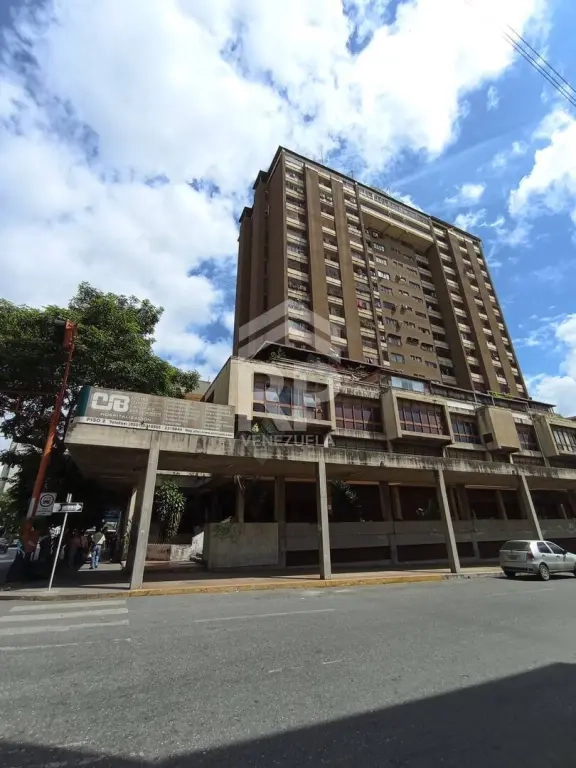 CRL-005 Oficina En Alquiler en el Edificio La Previsora, Barquisimeto