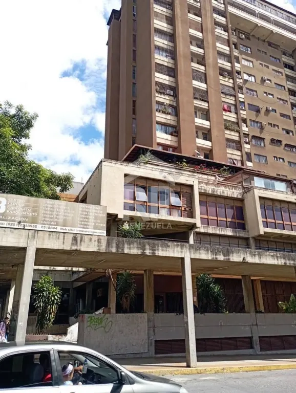 CRL-005 Oficina En Alquiler en el Edificio La Previsora, Barquisimeto
