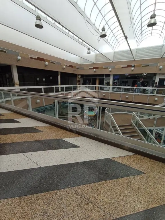 CRL-004 Local Comercial en Venta en el CC BarquiCenter, Barquisimeto