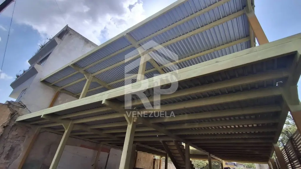 CRT-003 Terreno con Bienhechuria en Venta En El Centro de Barquisimeto