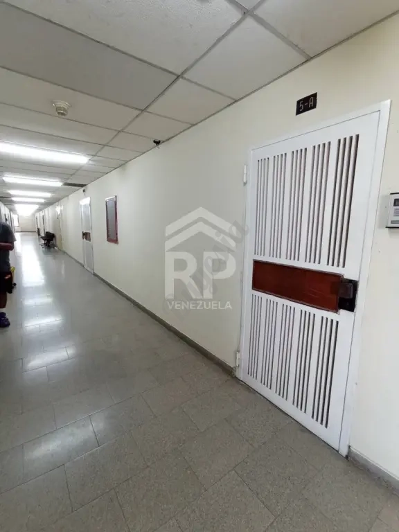 CRL-005 Oficina En Alquiler en el Edificio La Previsora, Barquisimeto