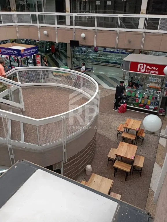 CRL-004 Local Comercial en Venta en el CC BarquiCenter, Barquisimeto