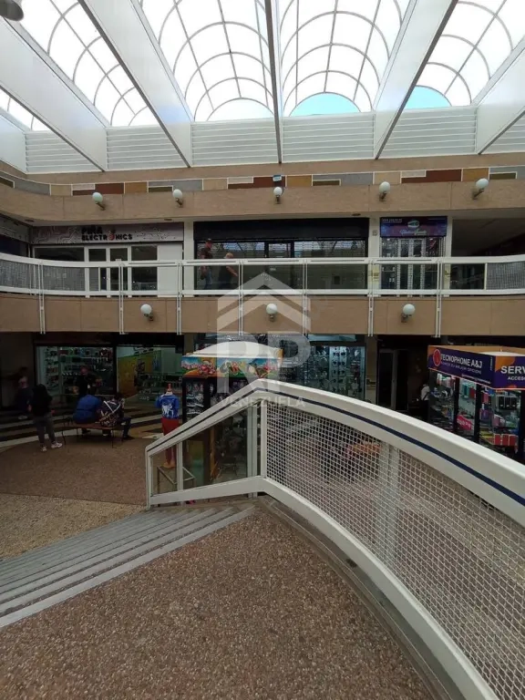 CRL-004 Local Comercial en Venta en el CC BarquiCenter, Barquisimeto
