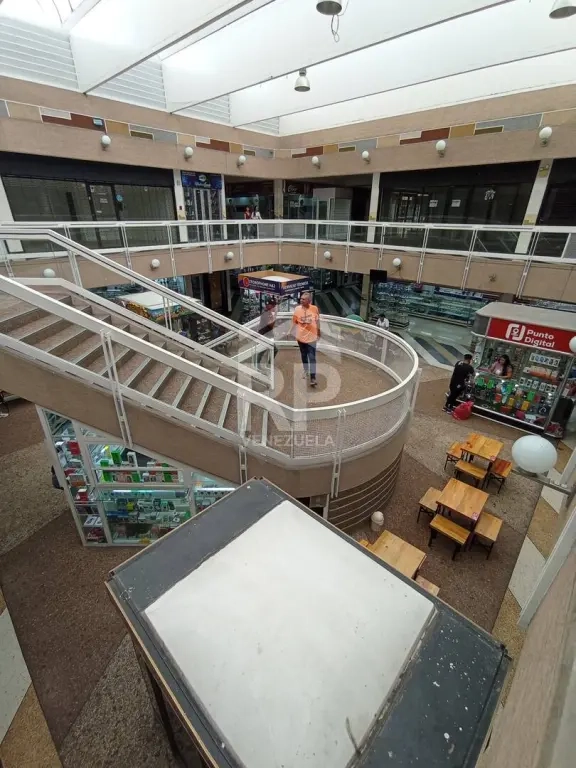CRL-004 Local Comercial en Venta en el CC BarquiCenter, Barquisimeto