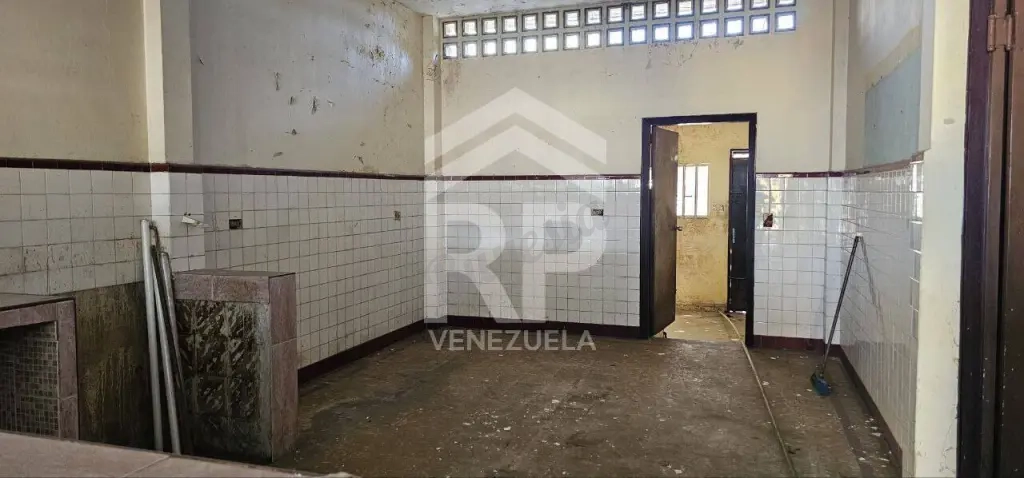 PLC-016 Casa para remodelar en Venta en Sector Tierra Negra, Maracaibo