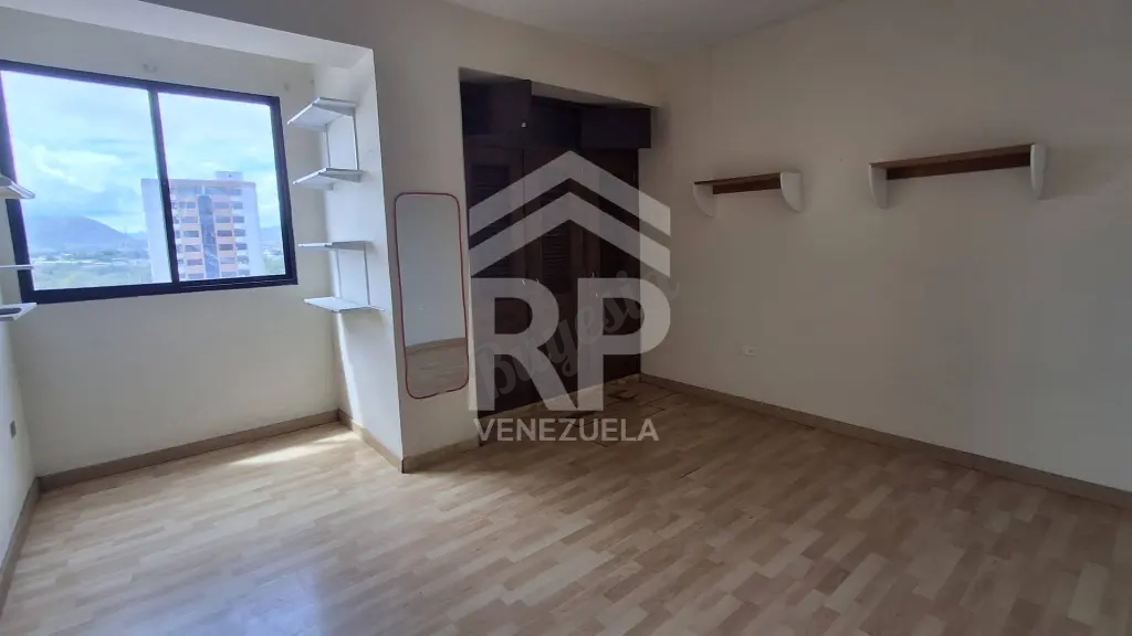 CRA-002 Apartamento en Venta en Centro Oeste, Barquisimeto