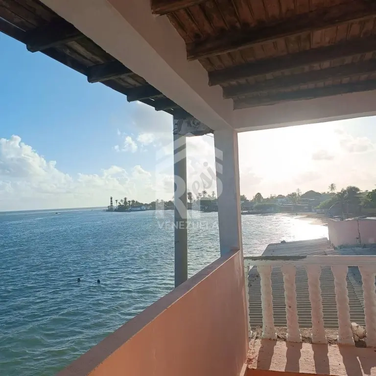 POSADA A POCOS METROS DE LA PLAYA EN ADICORA, PARAGUANA FALCÓN