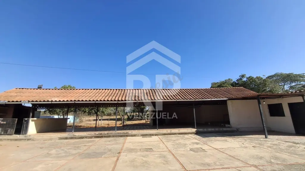 CRF-002 Granja en Venta en Tamaquita, Zona Norte de Barquisimeto
