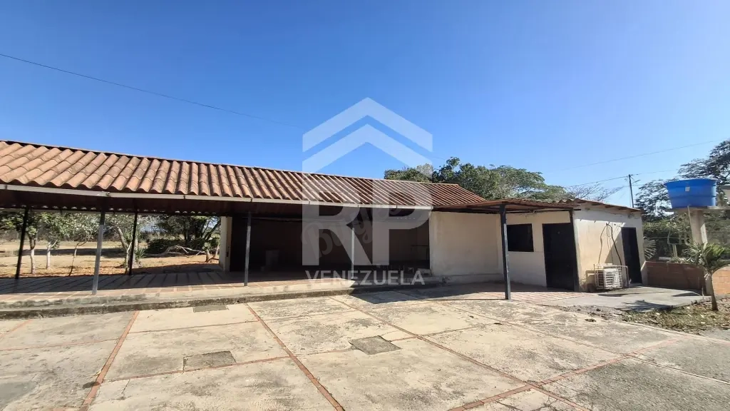 CRF-002 Granja en Venta en Tamaquita, Zona Norte de Barquisimeto
