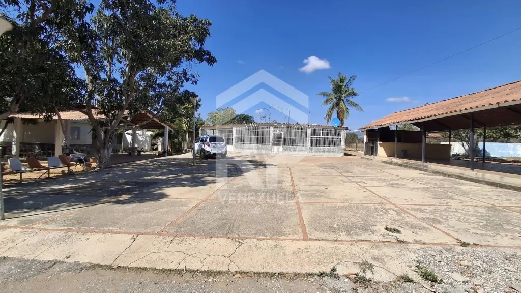 CRF-002 Granja en Venta en Tamaquita, Zona Norte de Barquisimeto