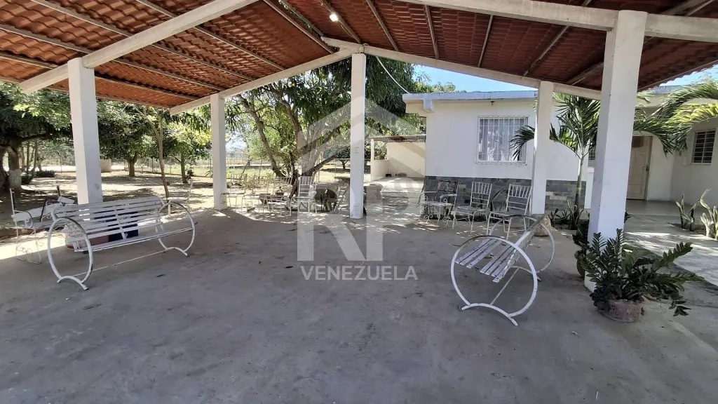 CRF-002 Granja en Venta en Tamaquita, Zona Norte de Barquisimeto